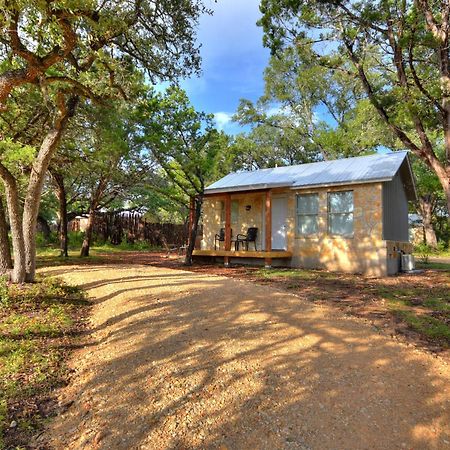 Cabins At Flite Acres - Morning Dove Уимбърли Екстериор снимка